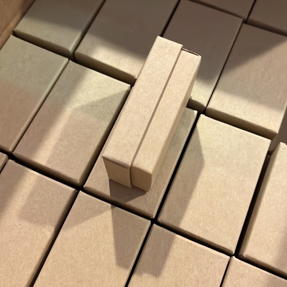 *NEW* Small Natural Brown Jewelry Boxes - Picture 1 of 3